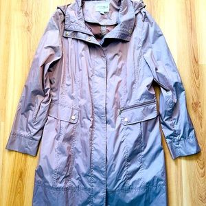 Women’s trench coat